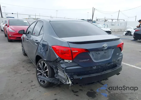 2018 Toyota Corolla Se z USA, uszkodzony, nr VIN 5YFBURHE5JP757243
